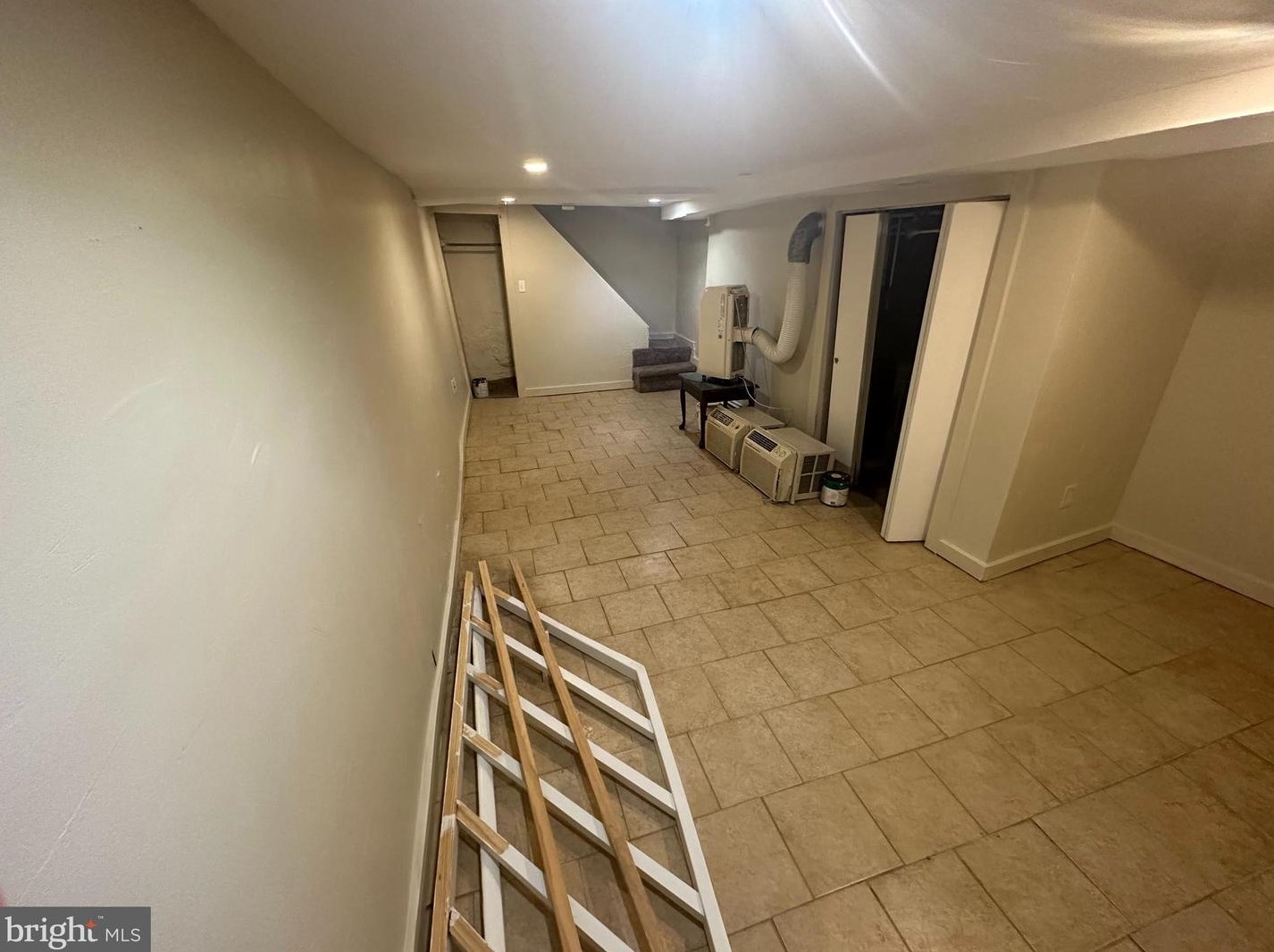 705 5th St, Philadelphia PA  19147-3005 exterior