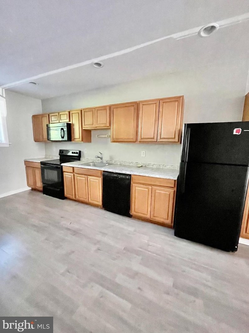 325 Felton St, Philadelphia PA  19139-1104 exterior