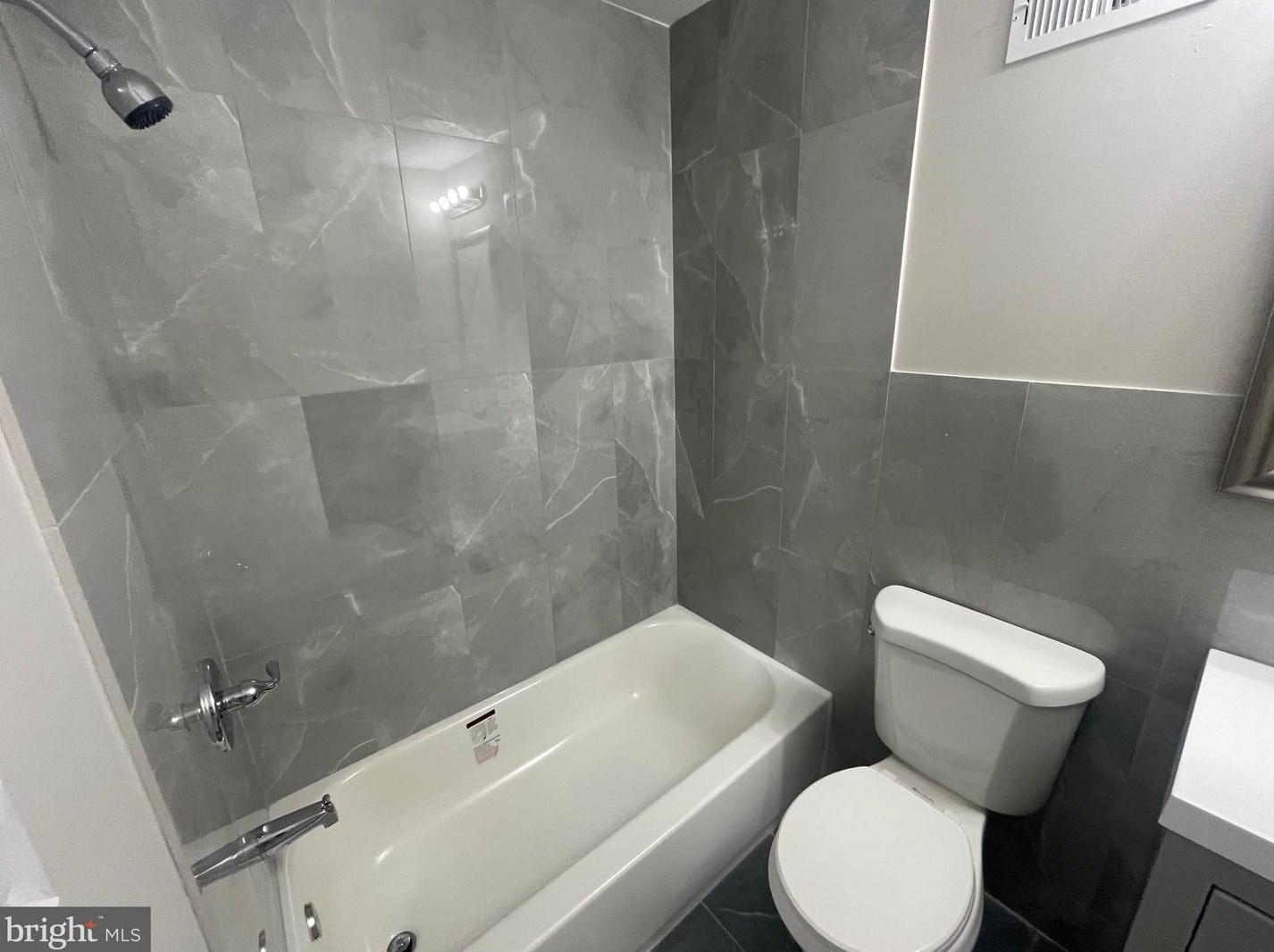 7825 Chelwynde Ave, Philadelphia PA 19153-1702 exterior