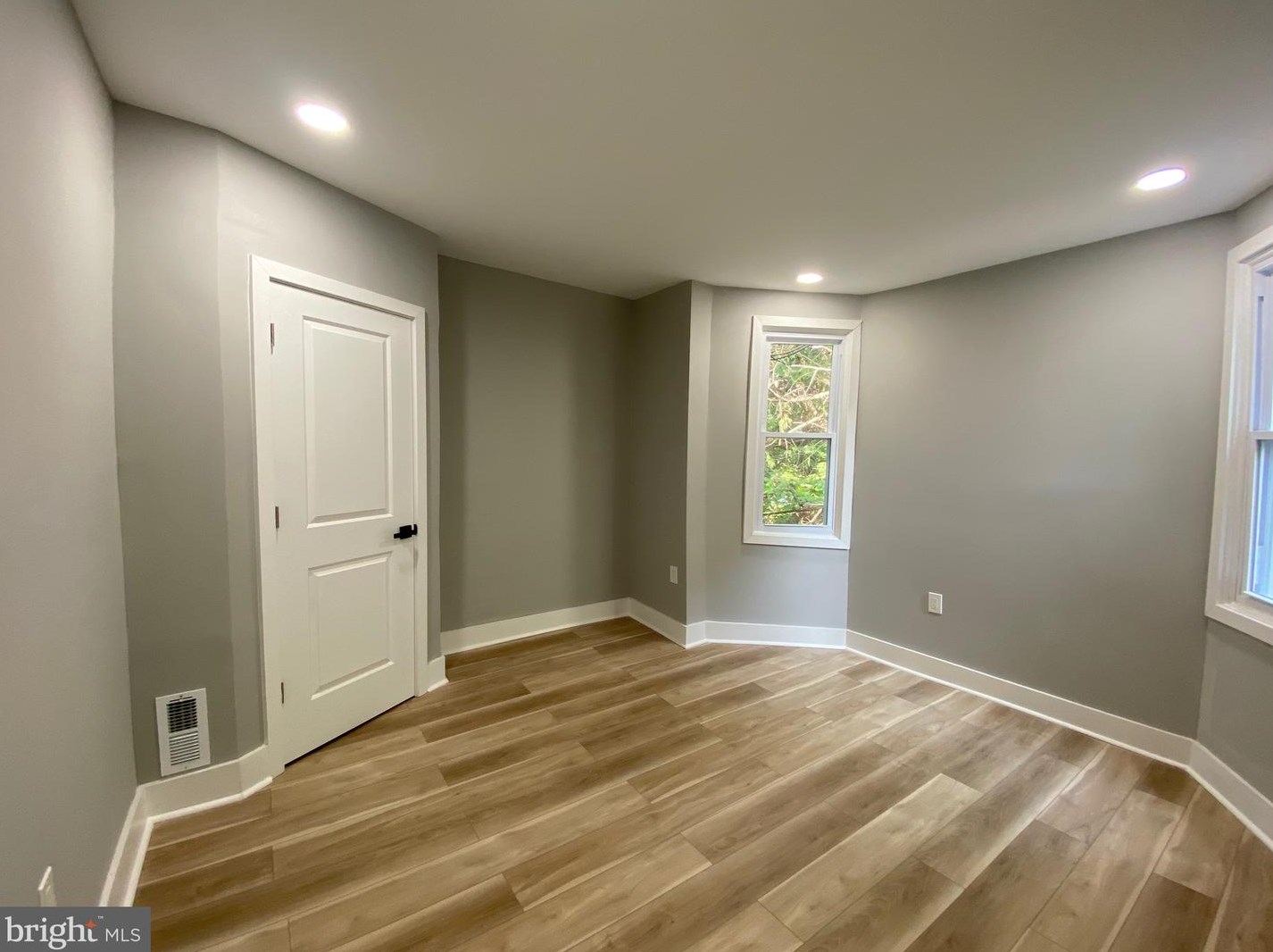 816 Stafford St, Philadelphia PA  19138-1724 exterior