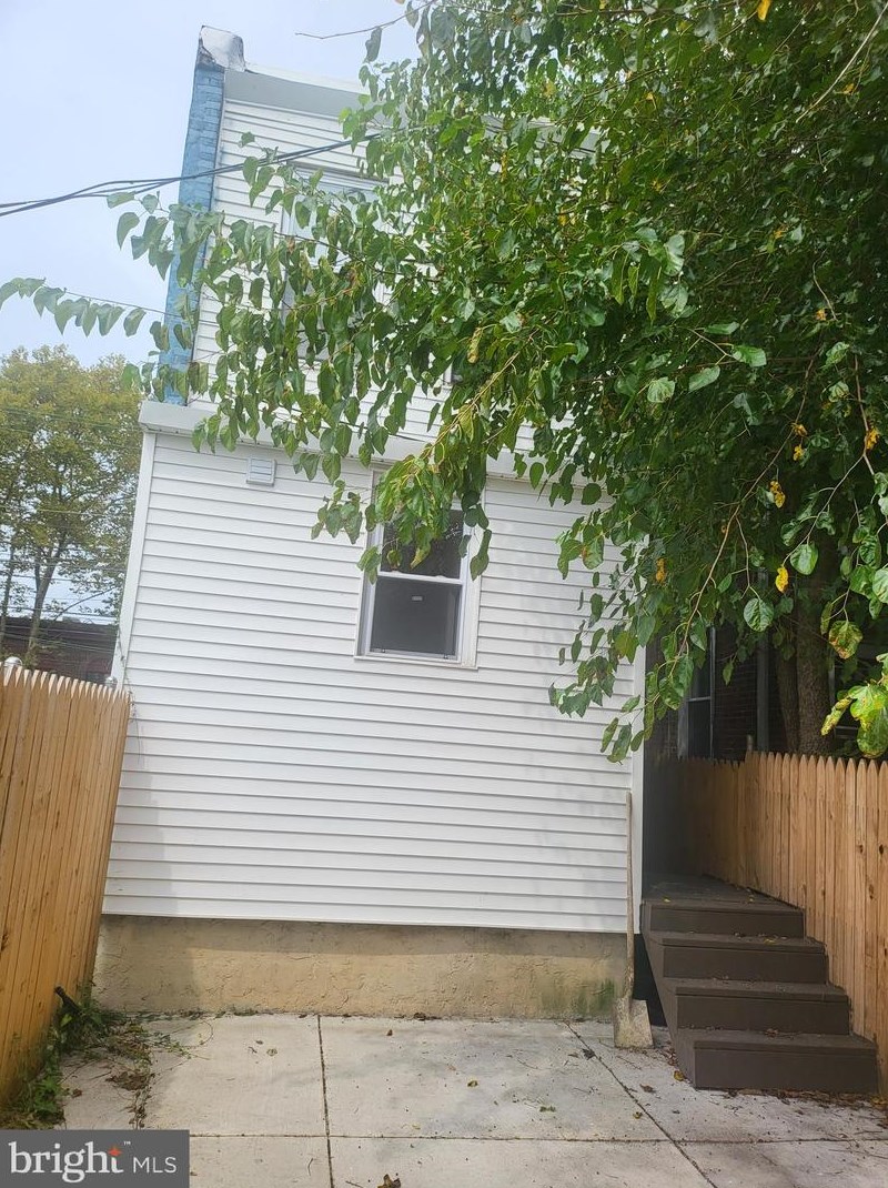 6164 Kingsessing Ave, Philadelphia PA  19142-2426 exterior