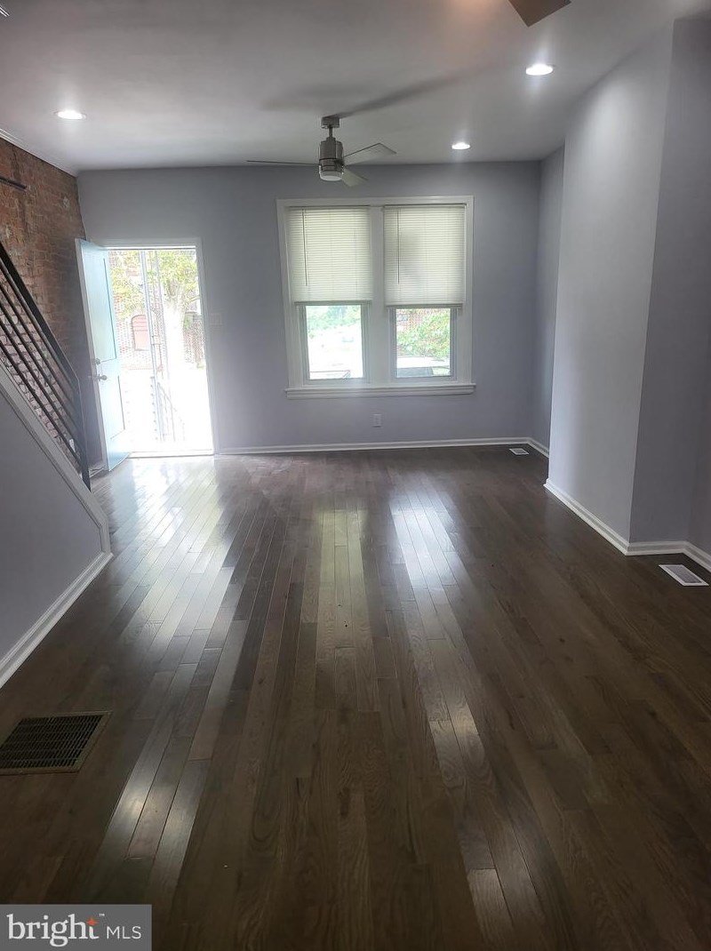 6164 Kingsessing Ave, Philadelphia PA  19142-2426 exterior