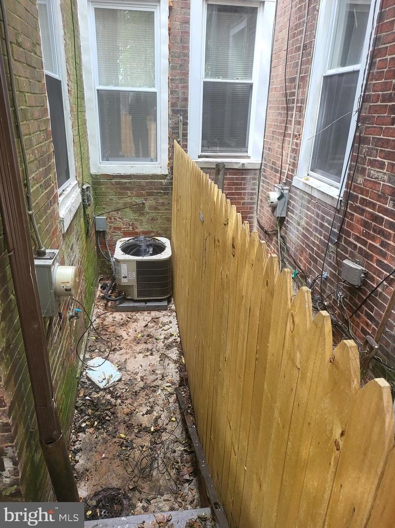 6164 Kingsessing Ave, Philadelphia PA  19142-2426 exterior