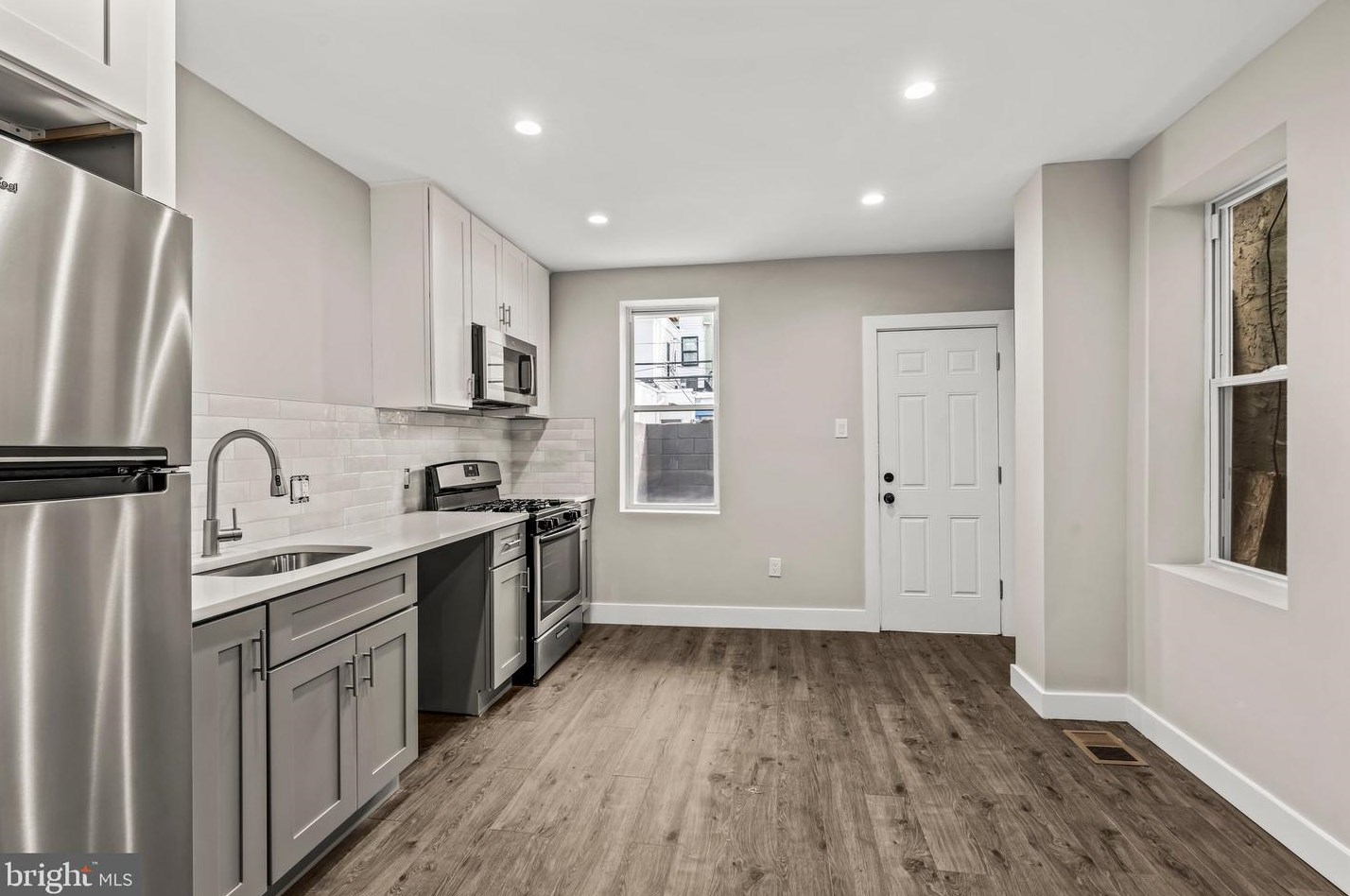 1638 Titan St, Philadelphia PA  19146-3032 exterior