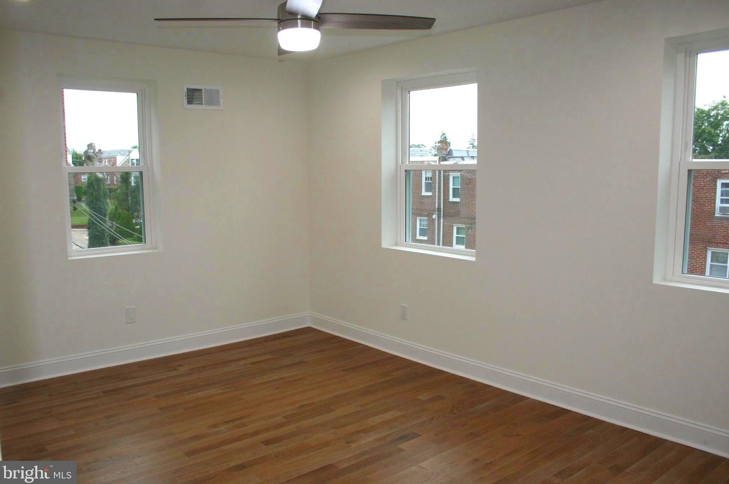 6472 Anderson St, Philadelphia PA  19119-3940 exterior