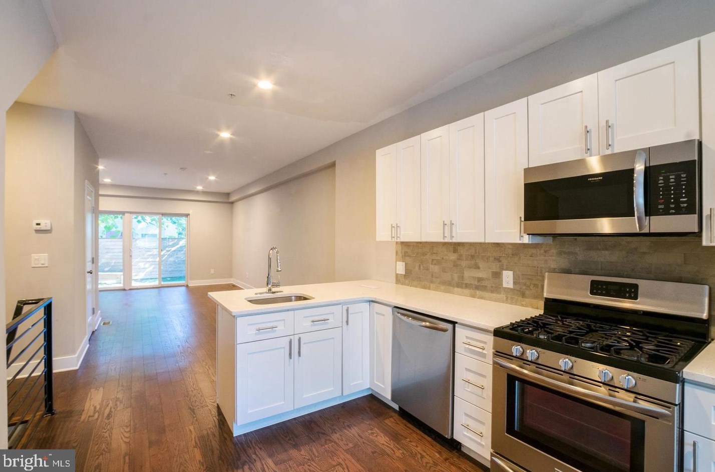 1223 25th St, Philadelphia PA 19121-4822 exterior