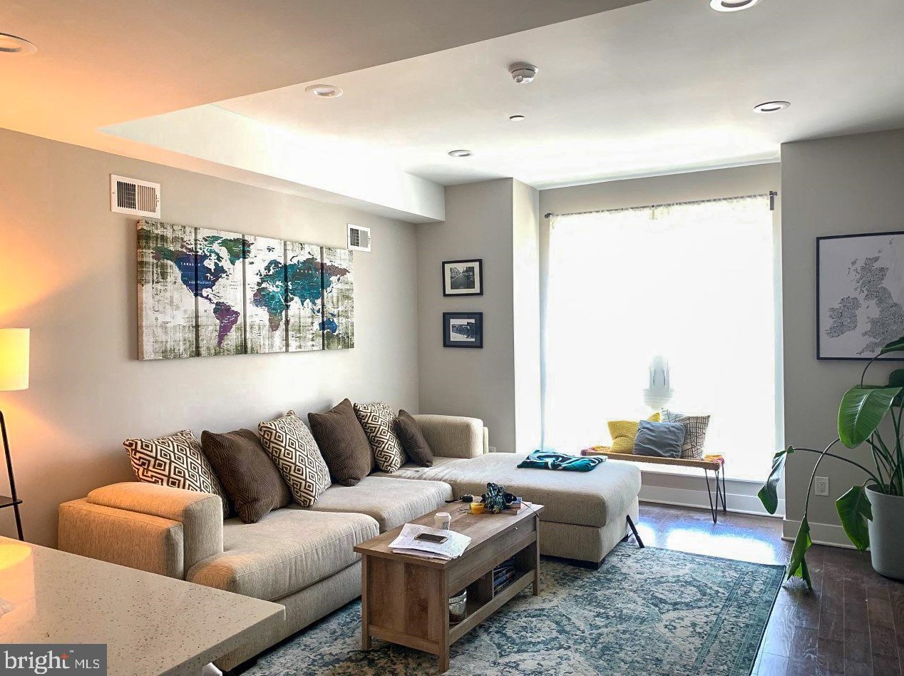 1223 25th St, Philadelphia PA 19121-4822 exterior