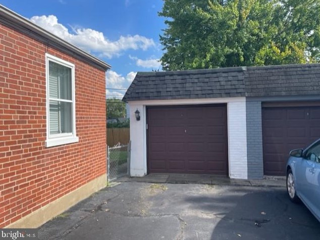 9219 Wesleyan Rd, Philadelphia PA 19114-3814 exterior