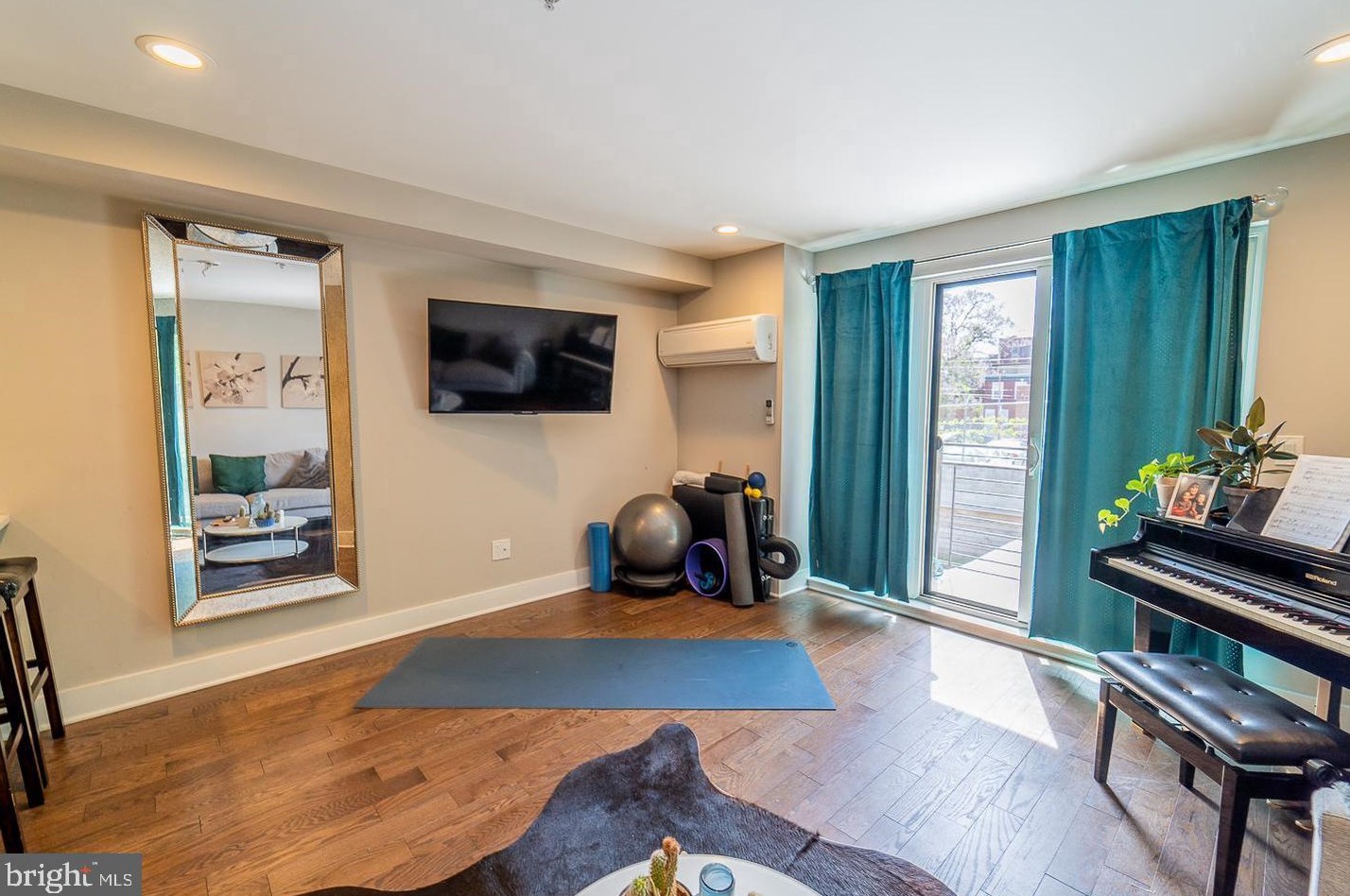 1250 25th St, Philadelphia PA 19121-4823 exterior