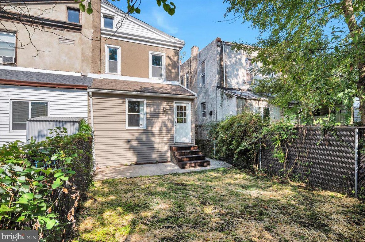 128 Pomona St, Philadelphia PA  19144-1916 exterior