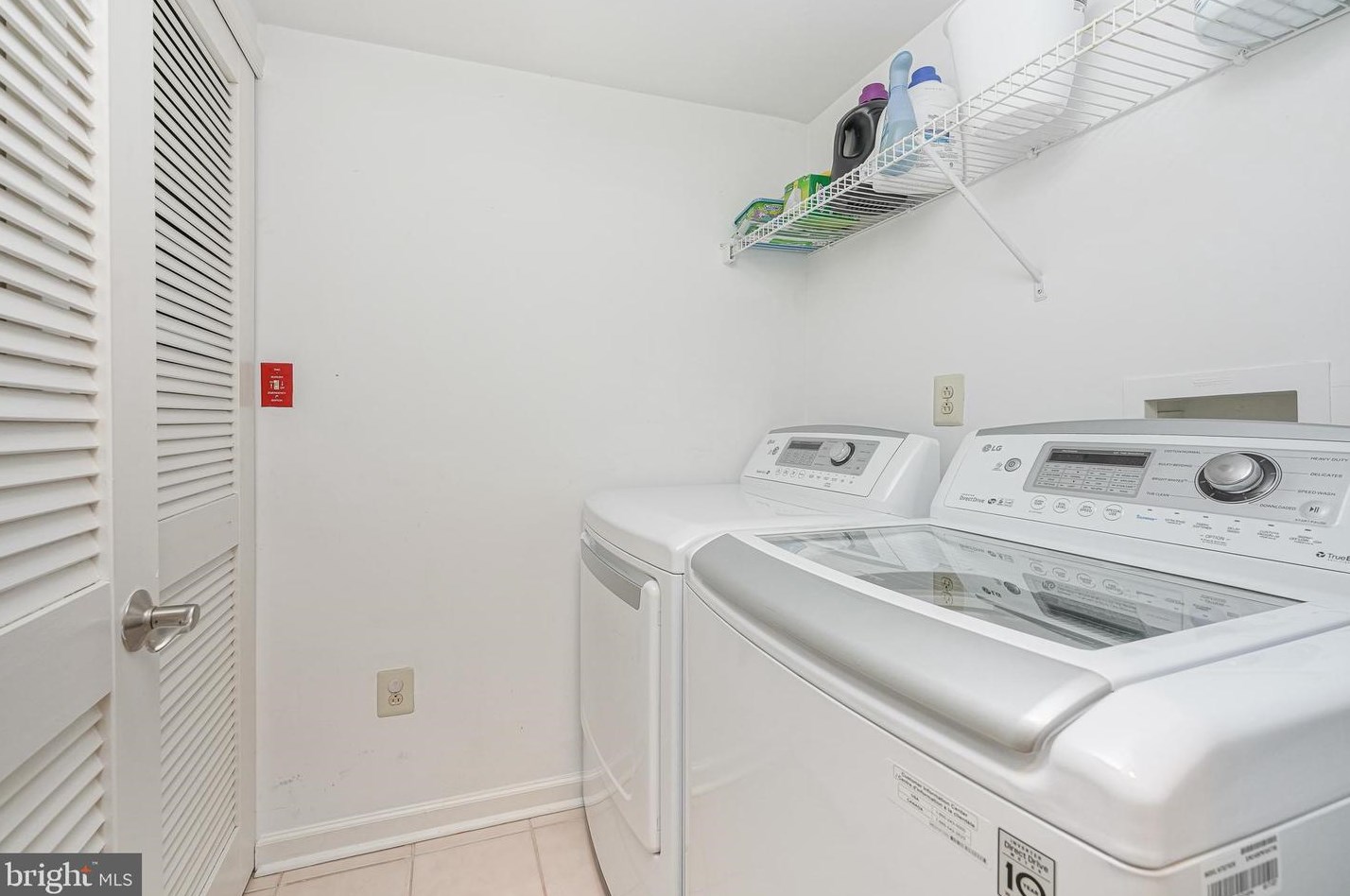 3513 Tuscany Dr, Philadelphia PA 19145-5742 exterior