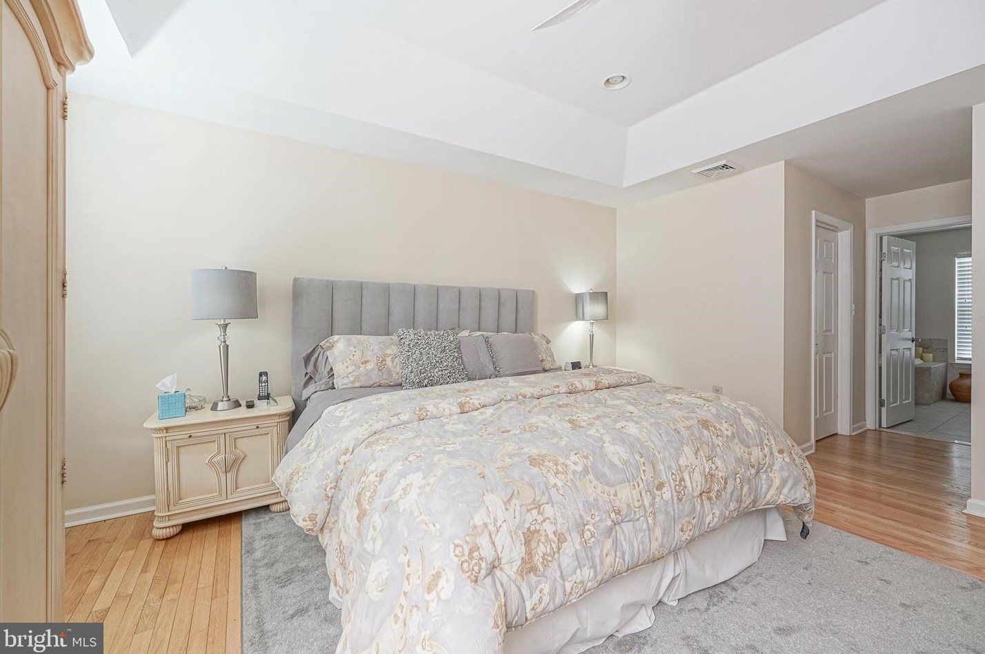 3513 Tuscany Dr, Philadelphia PA 19145-5742 exterior