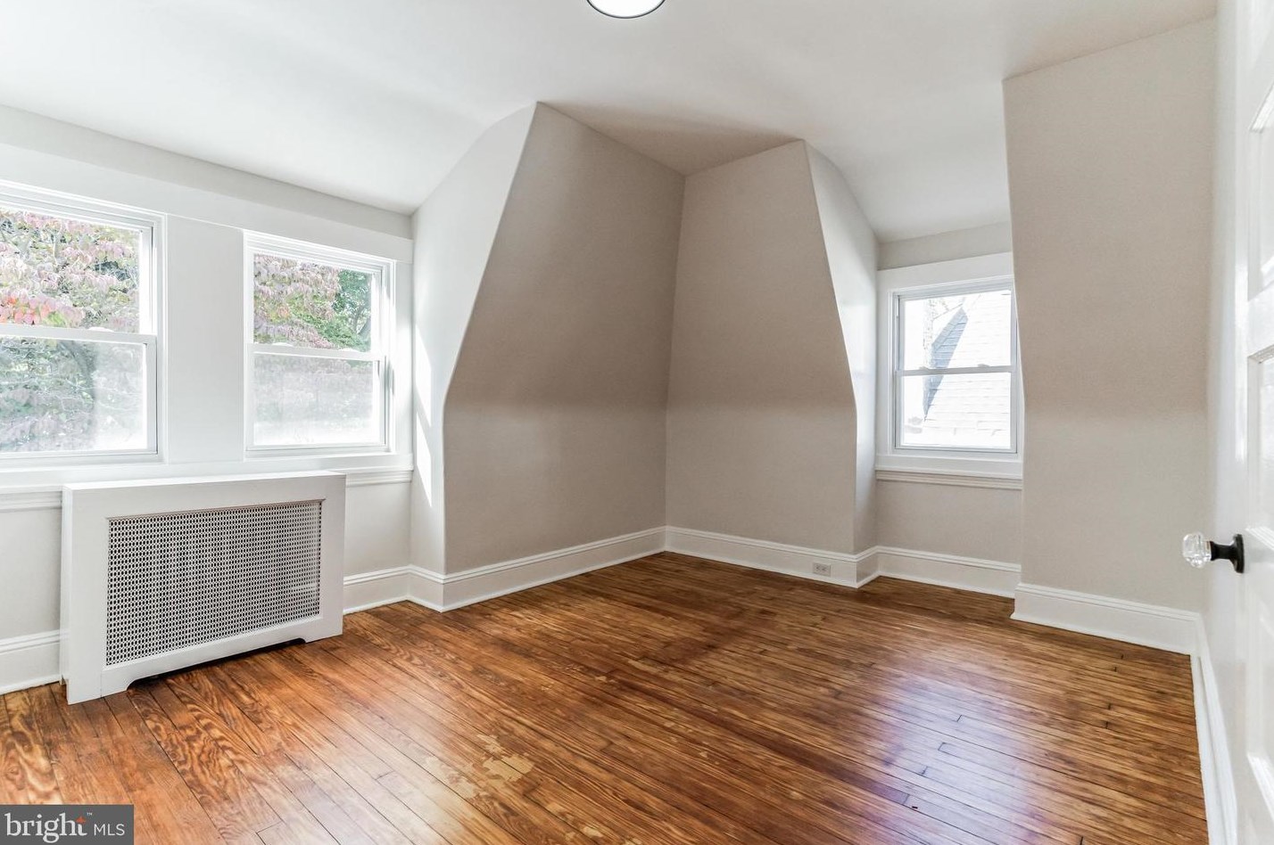 49 Westview St, Philadelphia PA  19119-2629 exterior