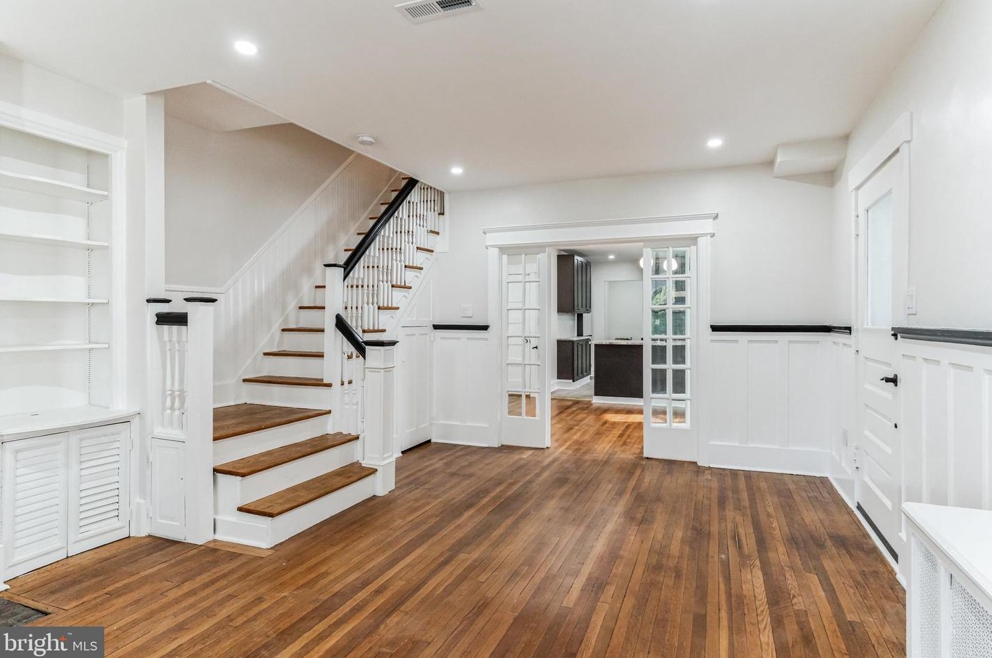 49 Westview St, Philadelphia PA  19119-2629 exterior