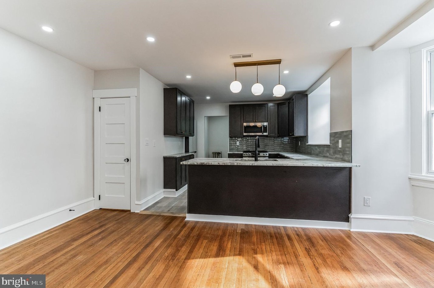 49 Westview St, Philadelphia PA  19119-2629 exterior