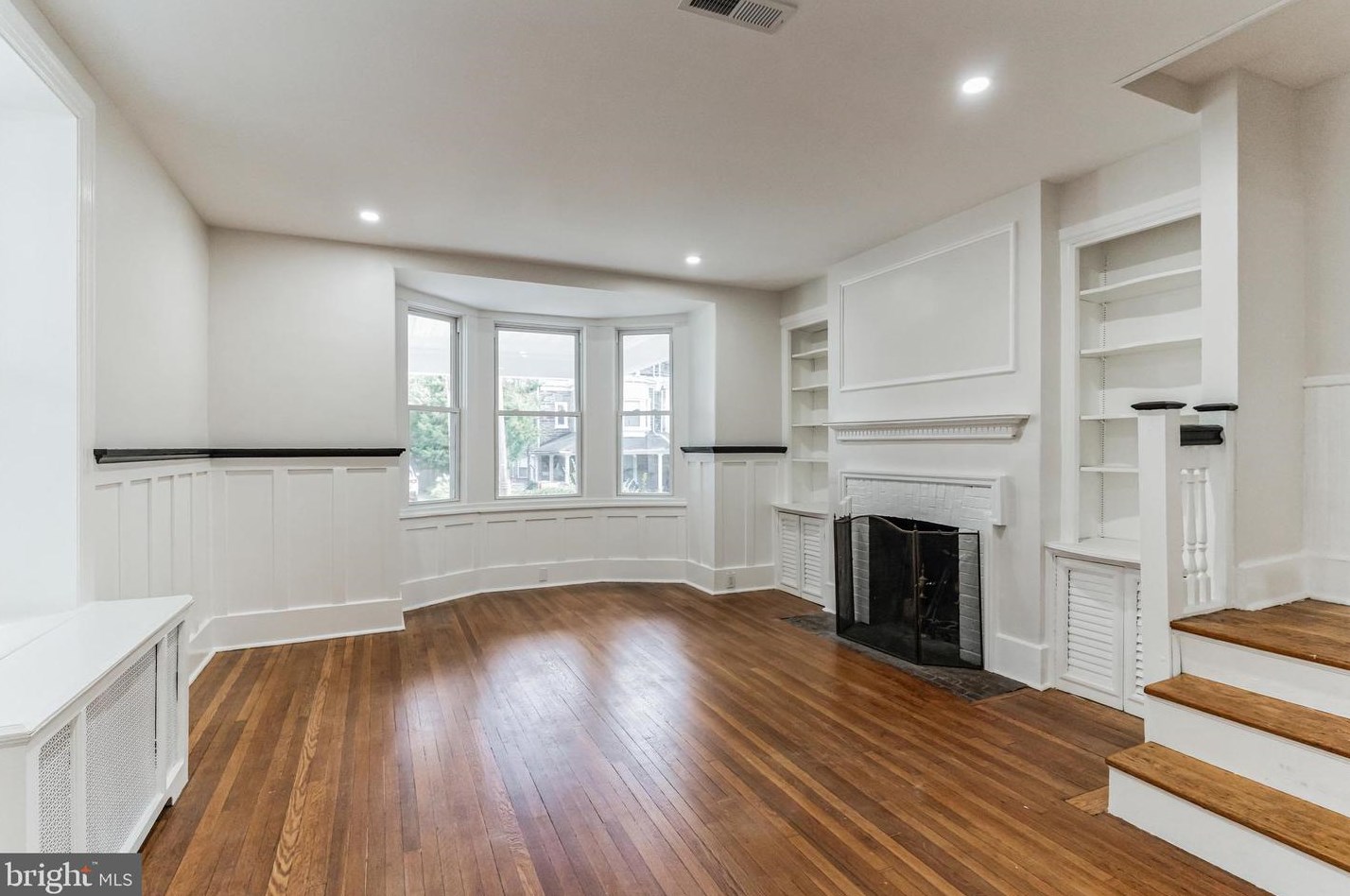 49 Westview St, Philadelphia PA  19119-2629 exterior
