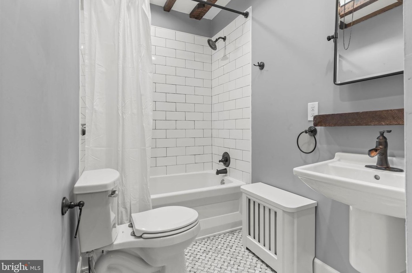 2718 Huntingdon St, Philadelphia PA 19132-2829 exterior