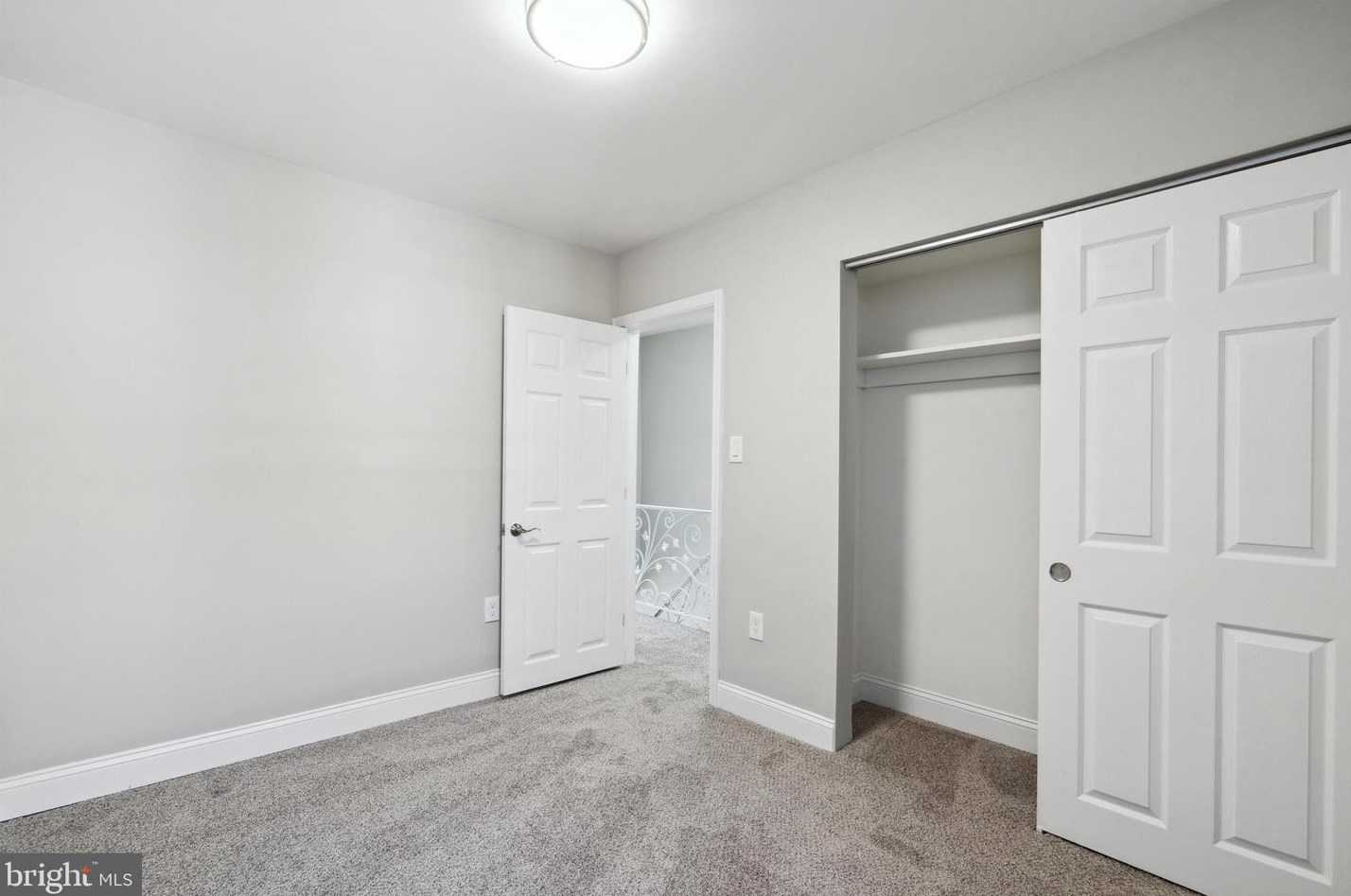 917 Sanger St, Philadelphia PA 19124-1106 exterior