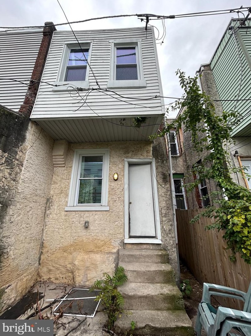 213 Wanamaker St, Philadelphia PA  19139-1246 exterior