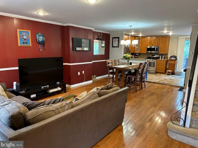 8026 Chelwynde Ave, Philadelphia PA 19153-1108 exterior