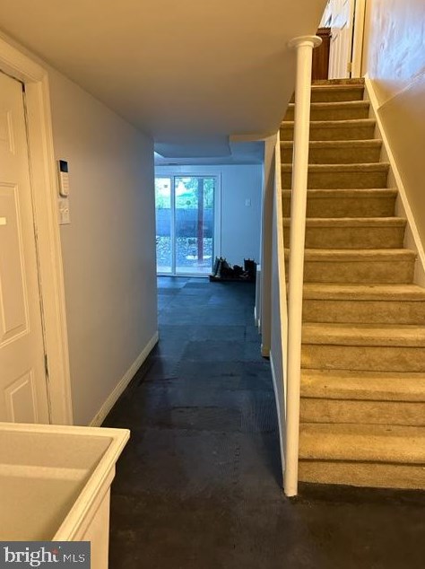 8026 Chelwynde Ave, Philadelphia PA 19153-1108 exterior