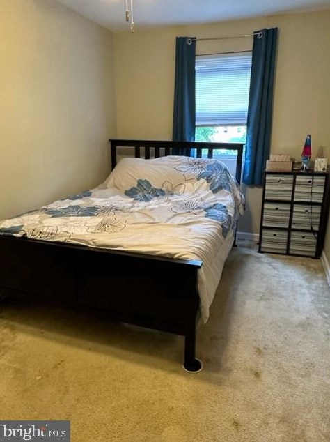 8026 Chelwynde Ave, Philadelphia PA 19153-1108 exterior