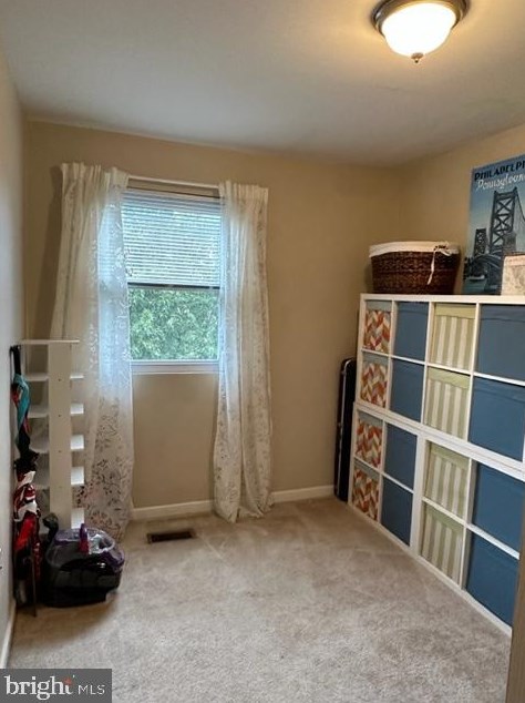 8026 Chelwynde Ave, Philadelphia PA 19153-1108 exterior