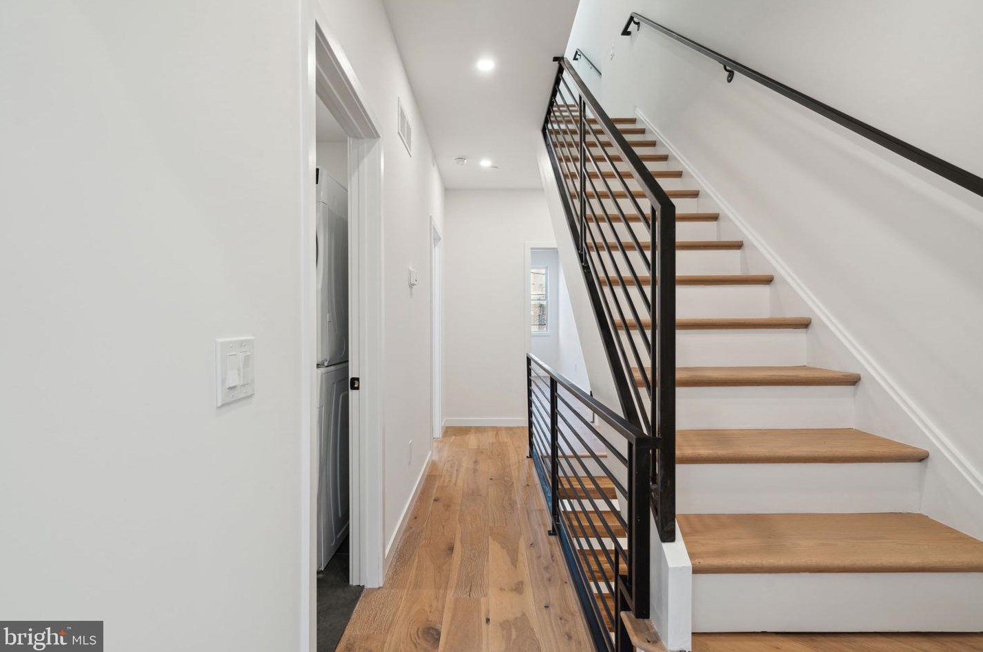 2945 Cambridge St, Philadelphia PA  19130-1115 exterior