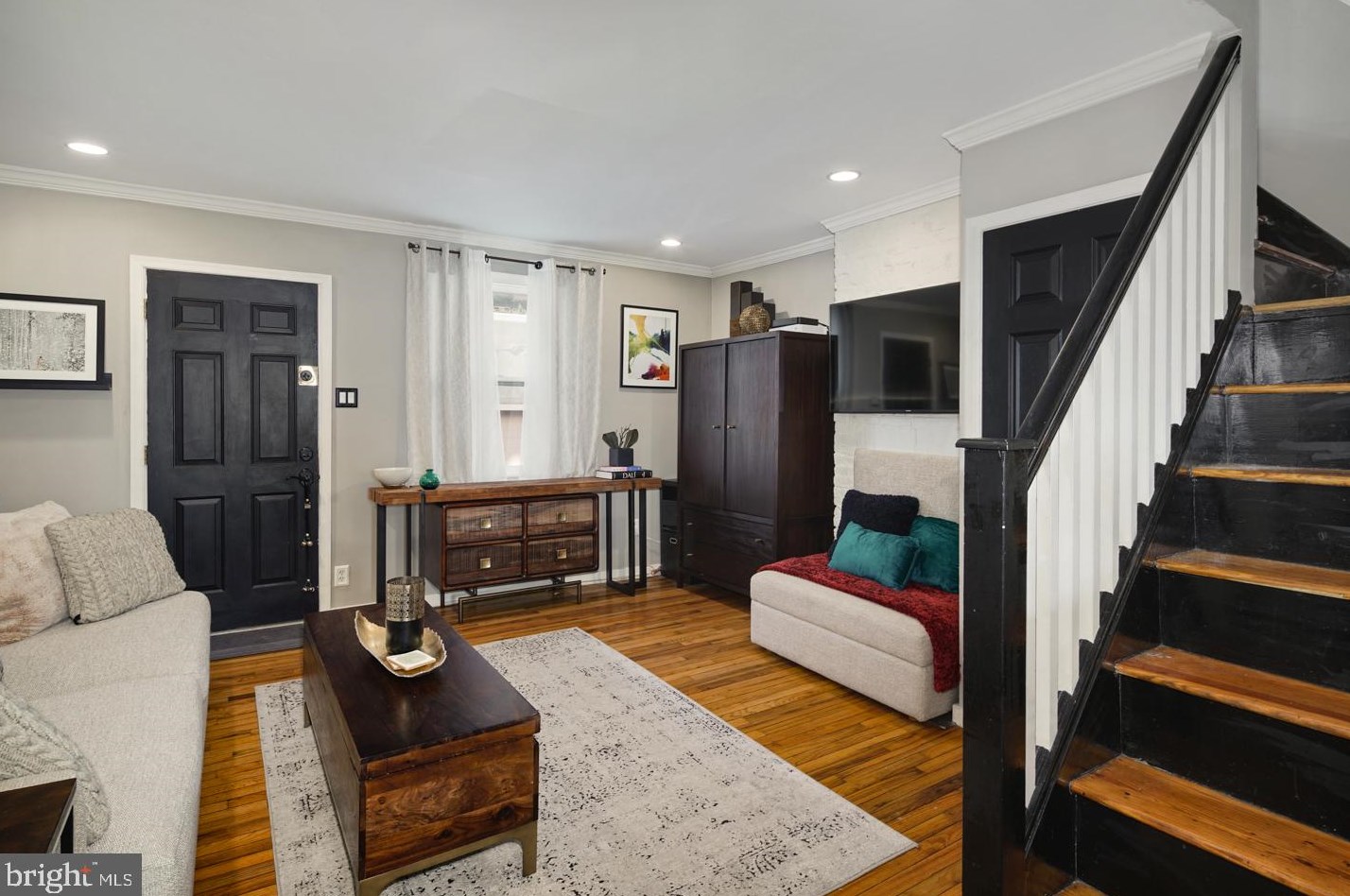 732 Clifton St, Philadelphia PA  19147-1978 exterior