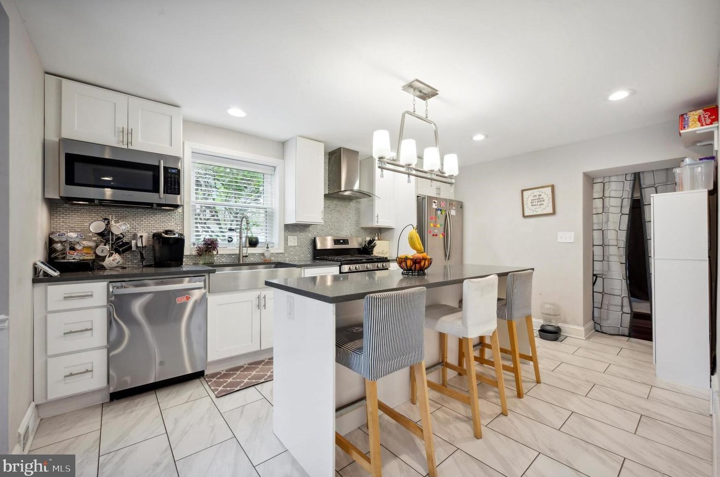 1613 Cardeza St, Philadelphia PA 19150-3308 exterior