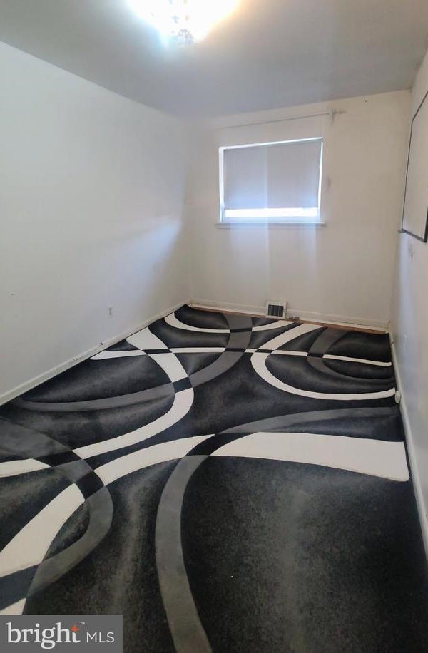 2141 Hoffnagle St, Philadelphia PA  19152-2408 exterior