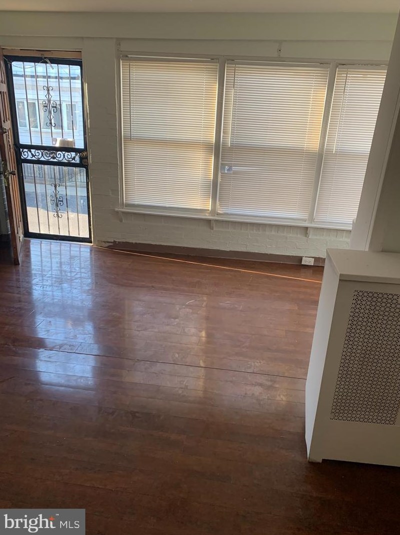 6900 Chelwynde Ave, Philadelphia PA  19142-2117 exterior