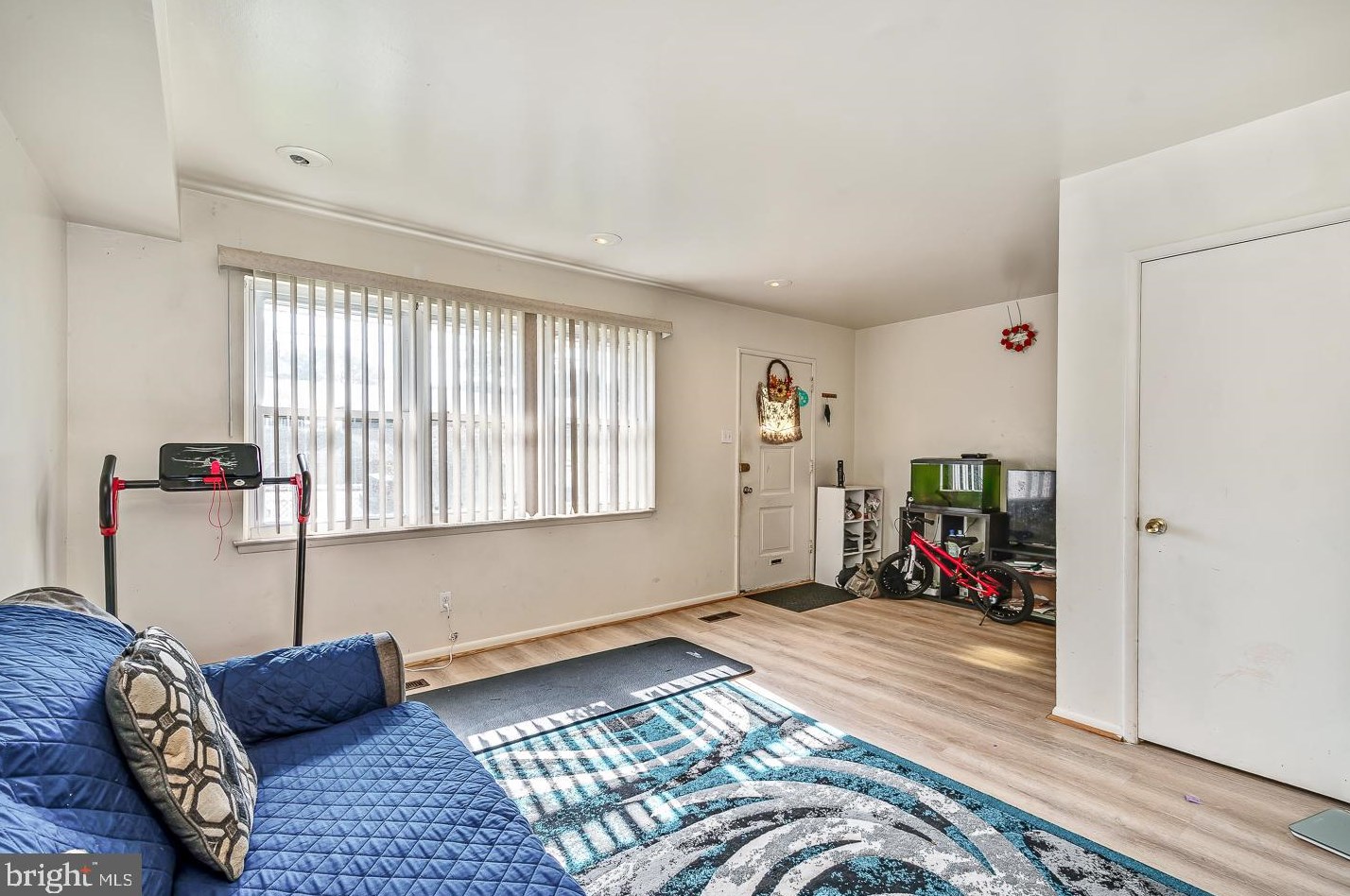 7720 Summerdale Ave, Philadelphia PA 19111-3548 exterior