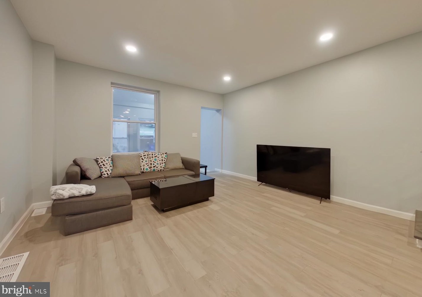 15 Ithan St, Philadelphia PA  19139-2558 exterior