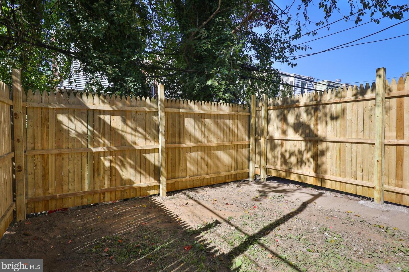 6408 Lambert St, Philadelphia PA  19138-3020 exterior