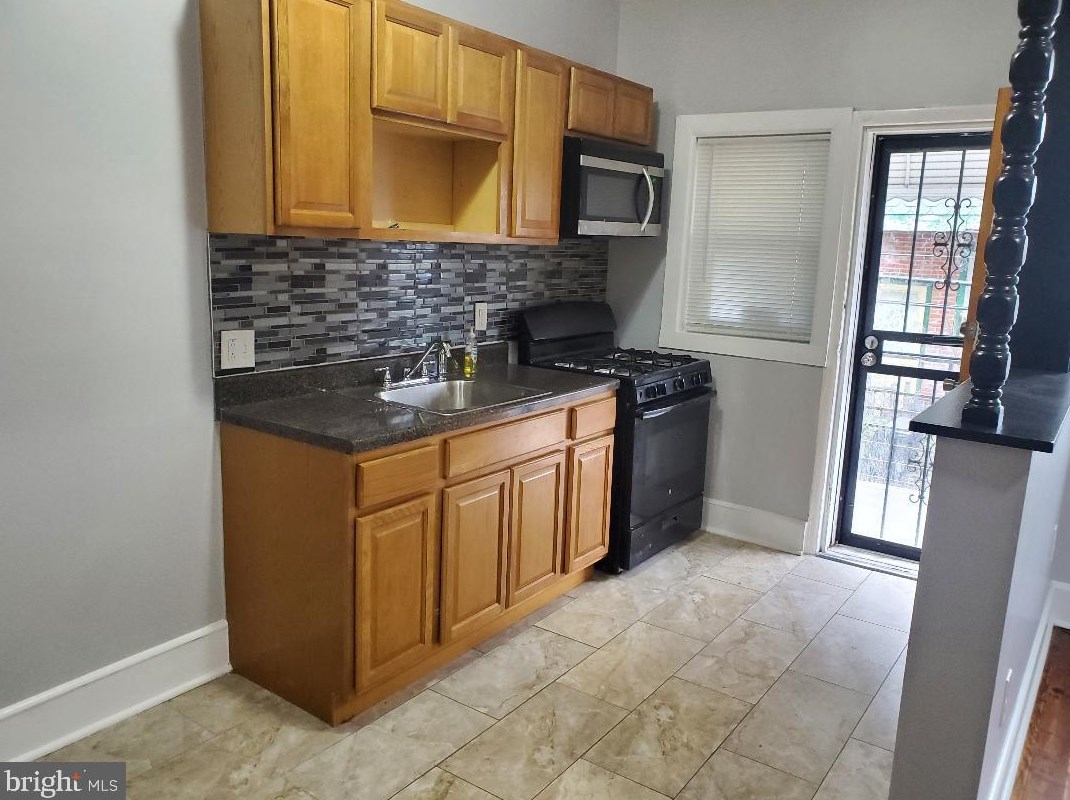 5846 Alter St, Philadelphia PA  19143-3008 exterior