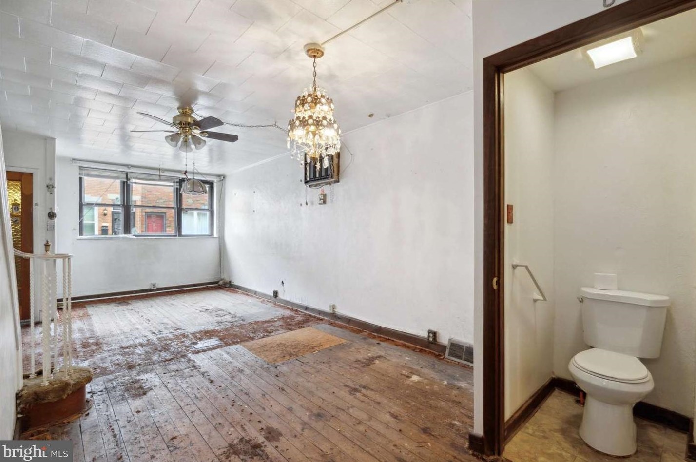 308 Tree St, Philadelphia PA  19148-3311 exterior