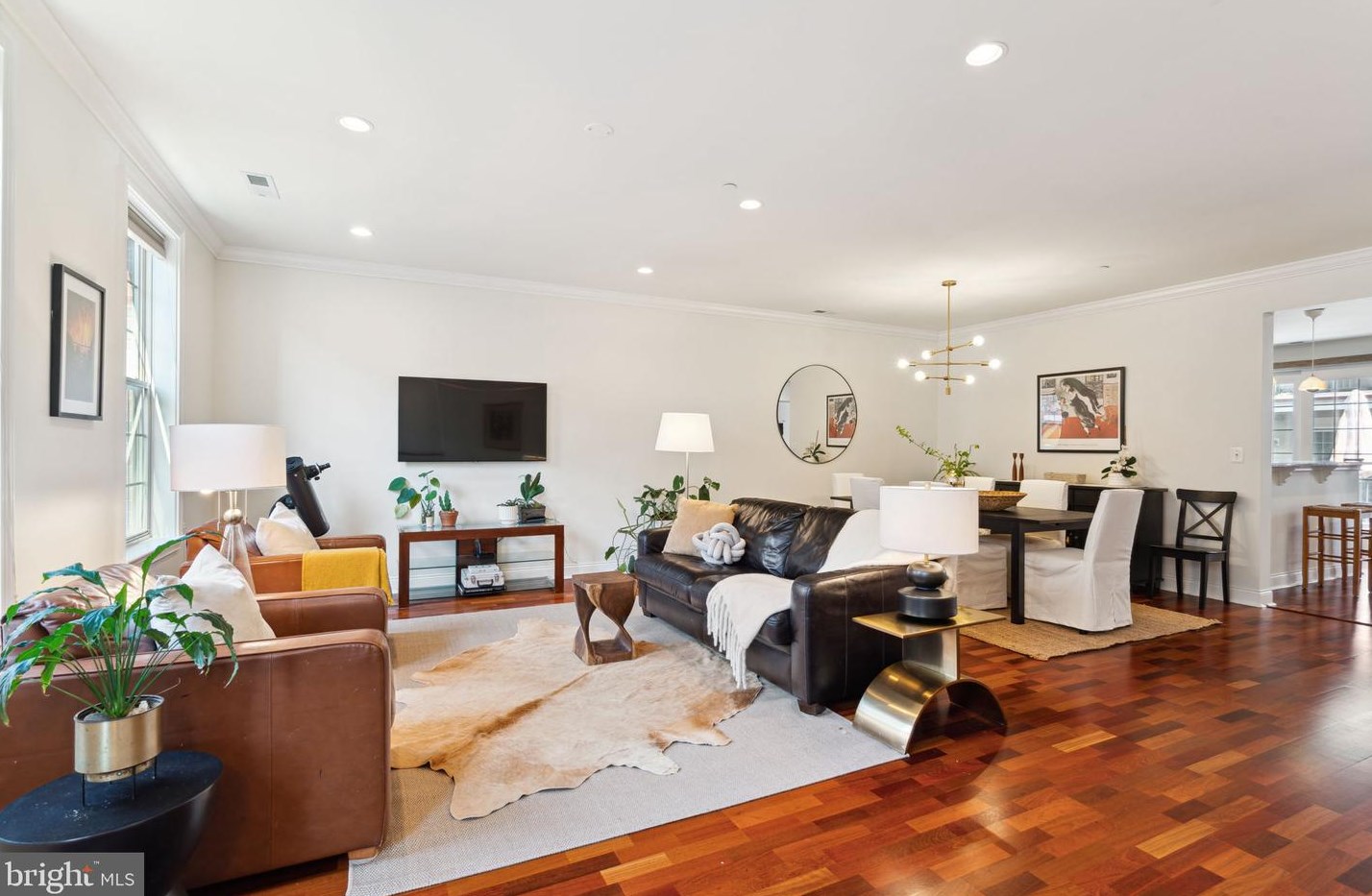 210 Commodore Ct, Philadelphia PA  19146-5246 exterior