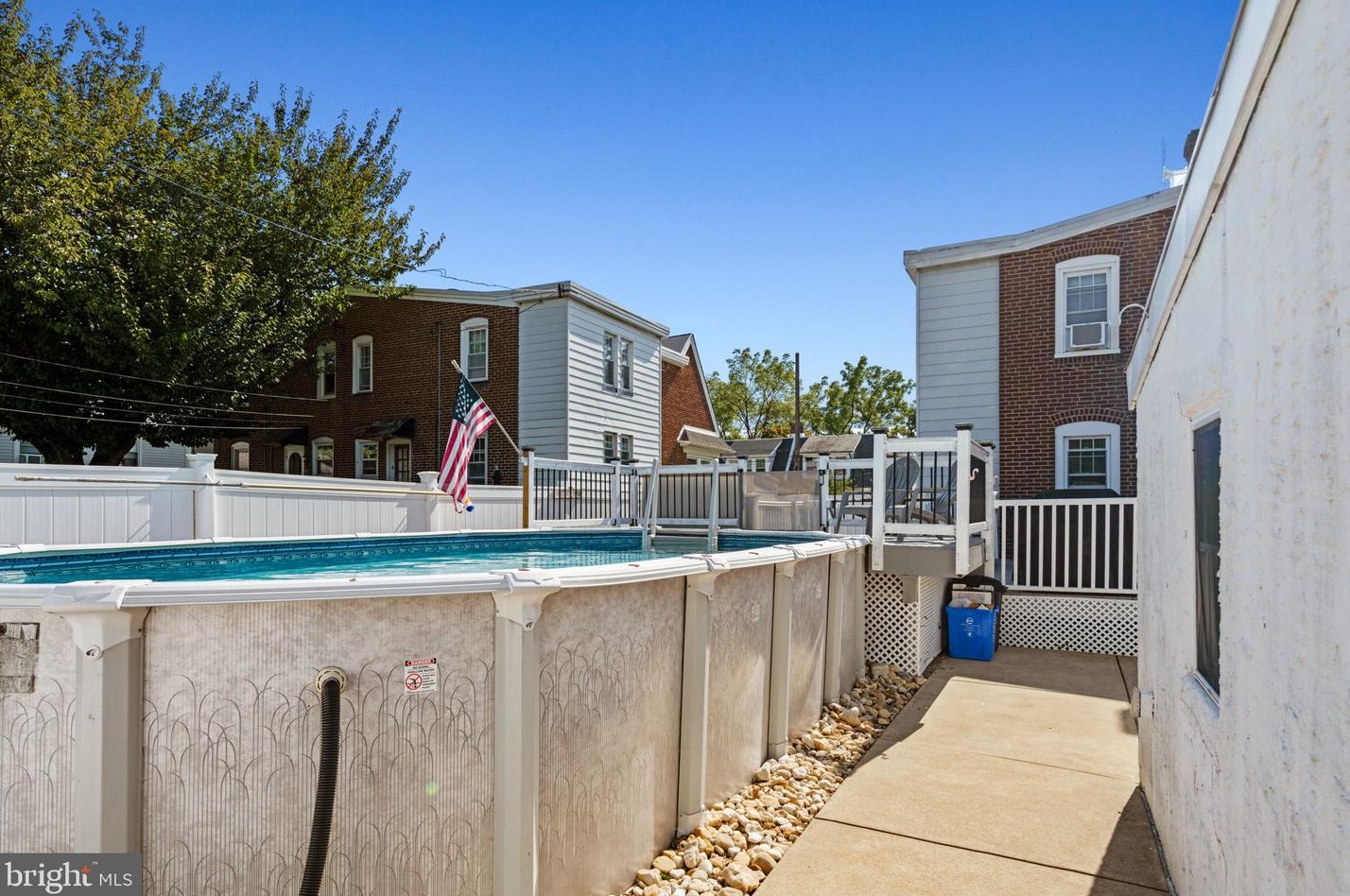 438 Flamingo St, Philadelphia PA  19128-4121 exterior