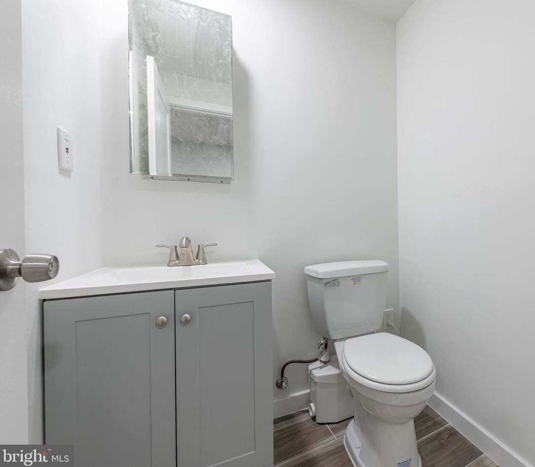 106 Ellsworth St, Philadelphia PA  19147-5408 exterior