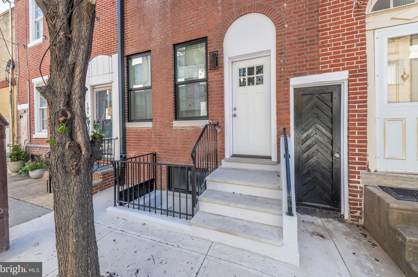 106 Ellsworth St, Philadelphia PA  19147-5408 exterior