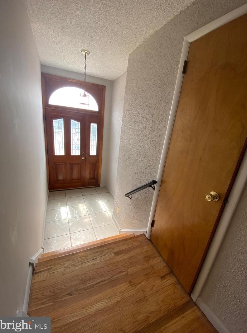 2030 Hollywood St, Philadelphia PA  19145-2415 exterior