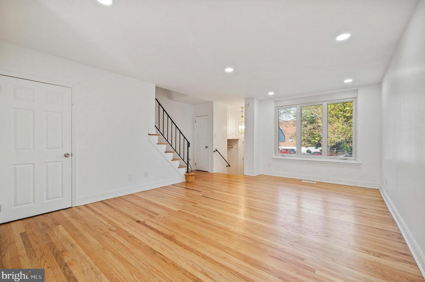 2623 Lawrence St, Philadelphia PA  19133-0031 exterior