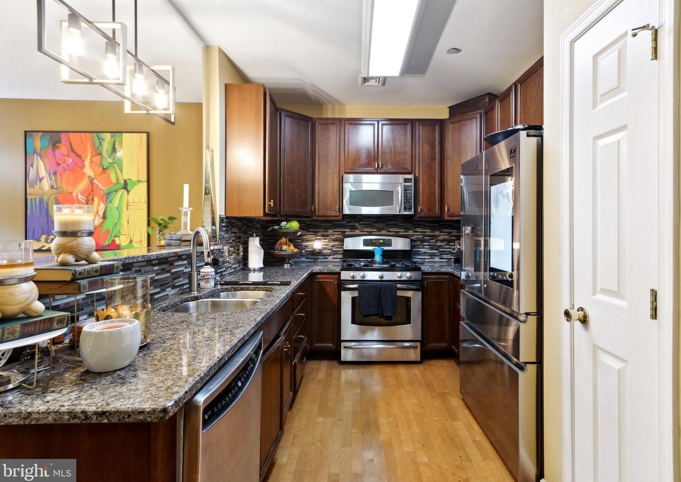 1305 32nd St, Philadelphia PA  19146-3409 exterior