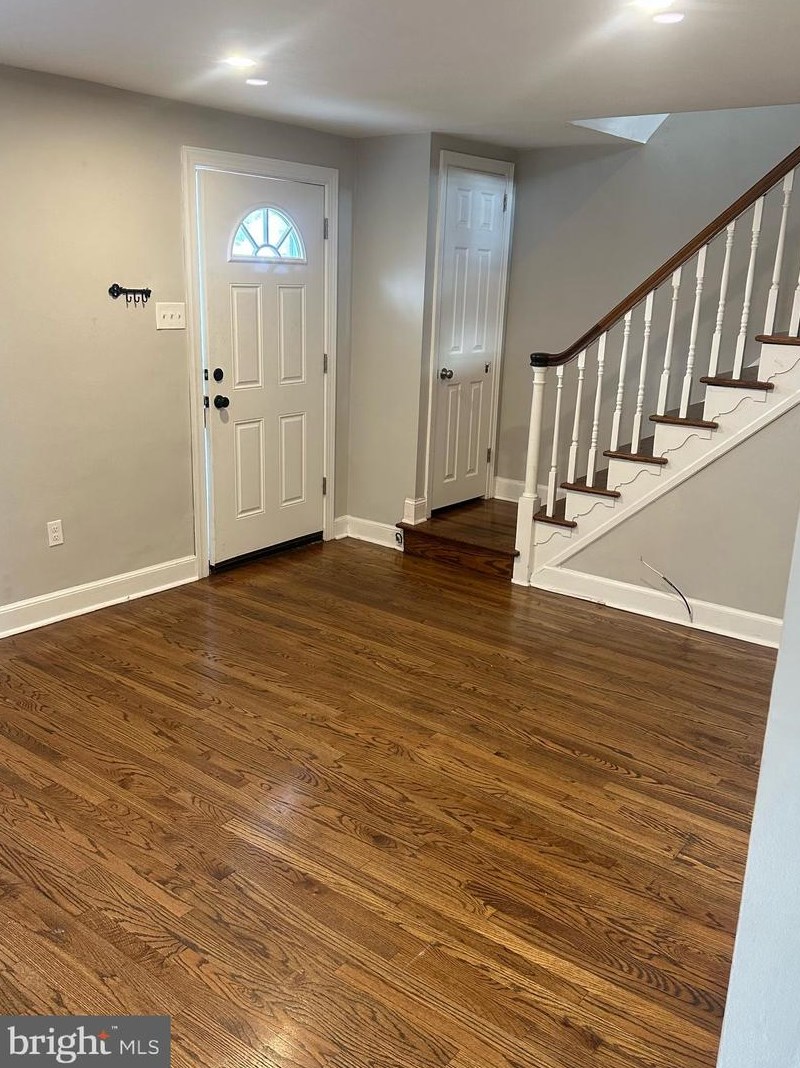7708 Lawnton St, Philadelphia PA  19128-3104 exterior