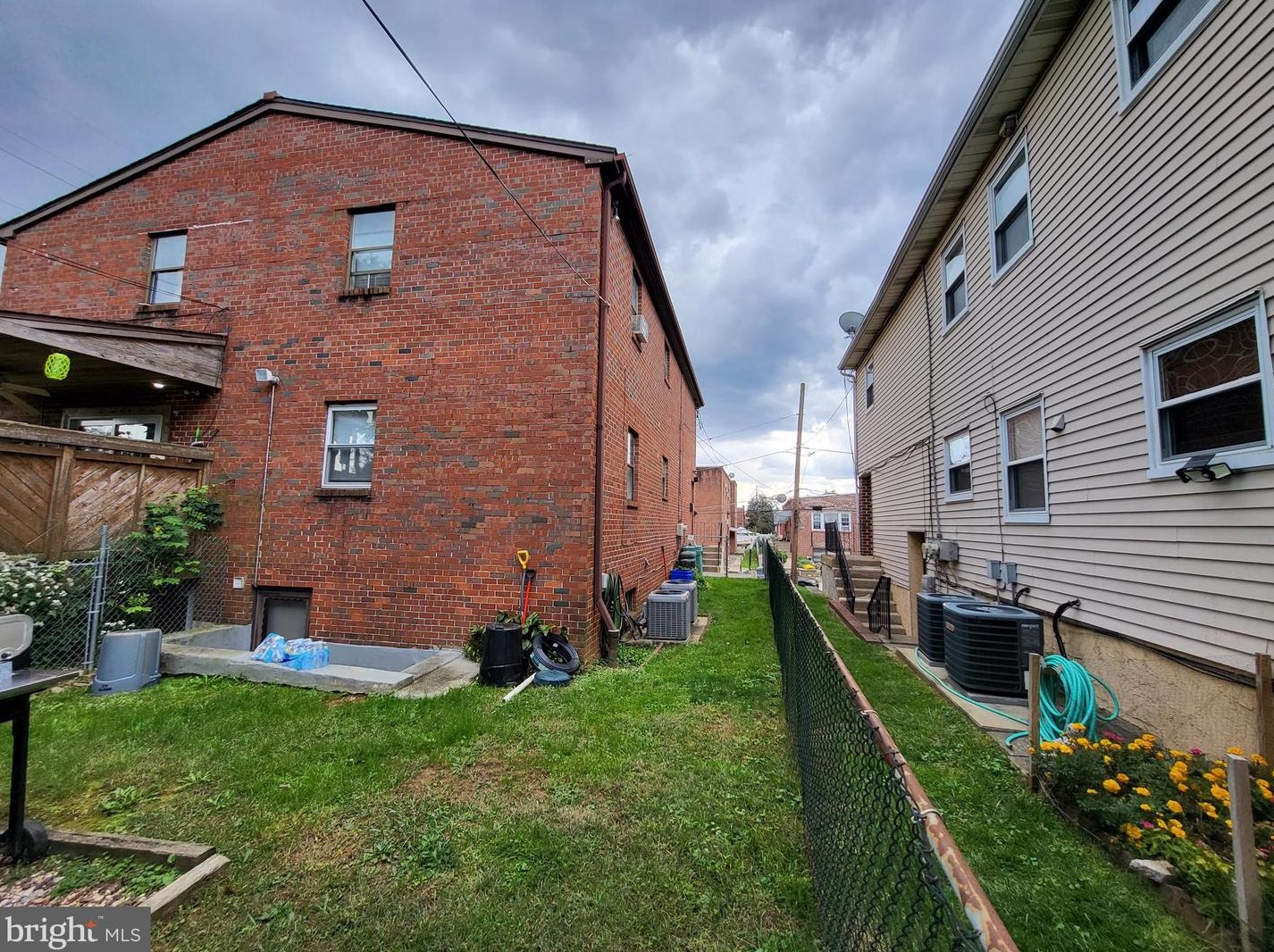 1441 Vista St, Philadelphia PA  19111-3724 exterior