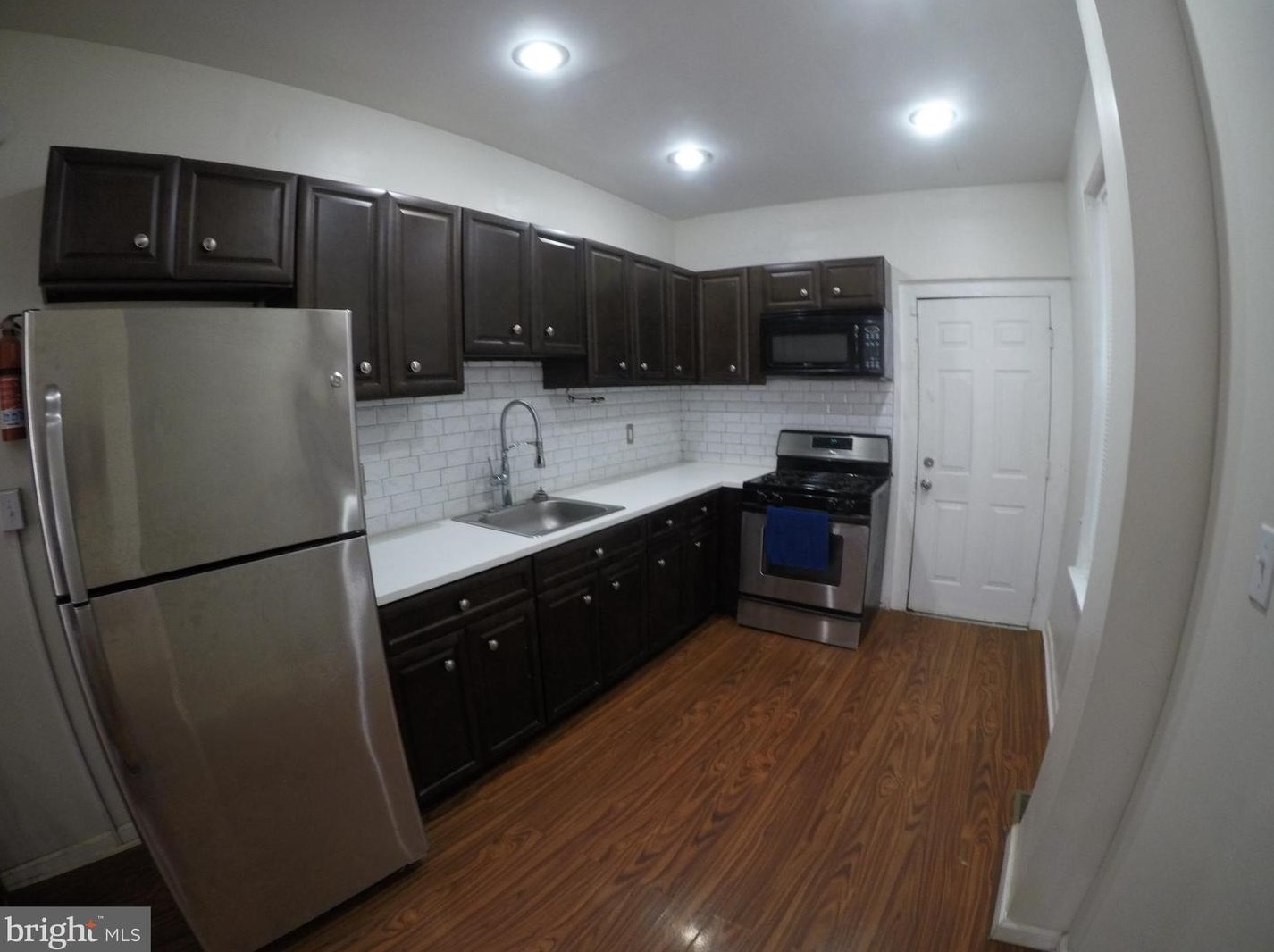 2833 Lee St, Philadelphia PA  19134-3305 exterior