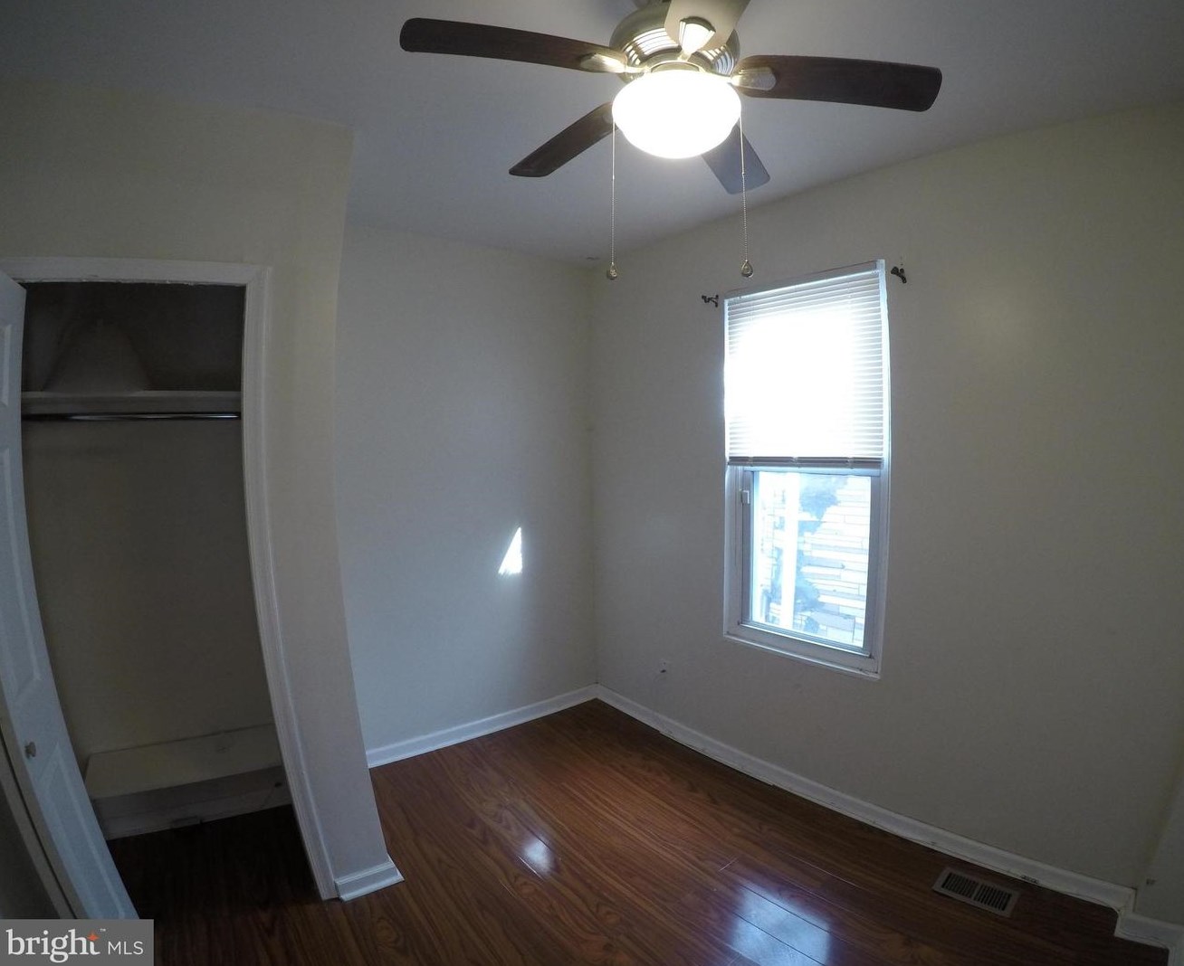 2833 Lee St, Philadelphia PA  19134-3305 exterior