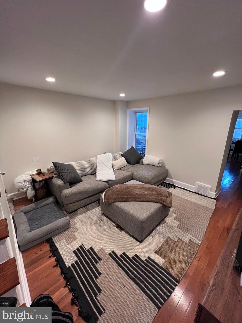 4638 Canton St, Philadelphia PA exterior