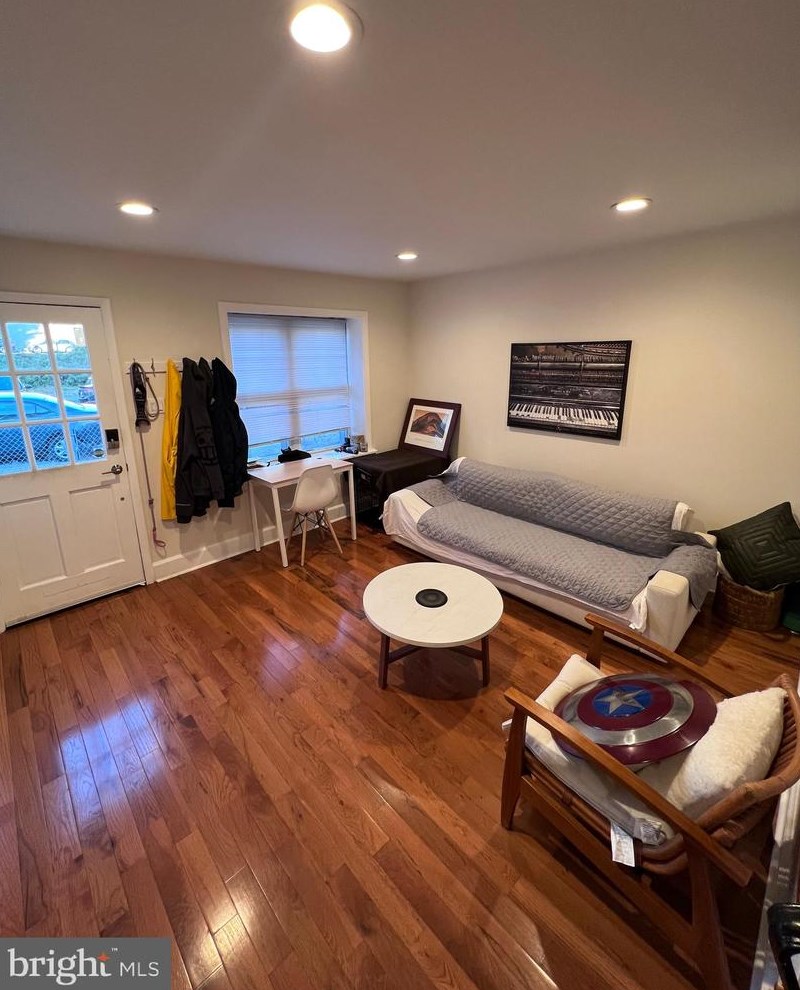 4638 Canton St, Philadelphia PA exterior